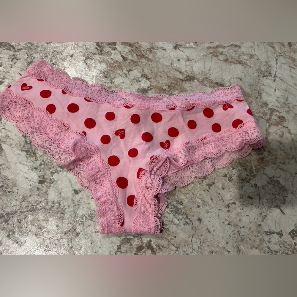 VS PINK Panty Valentines Day Heart Large NWT